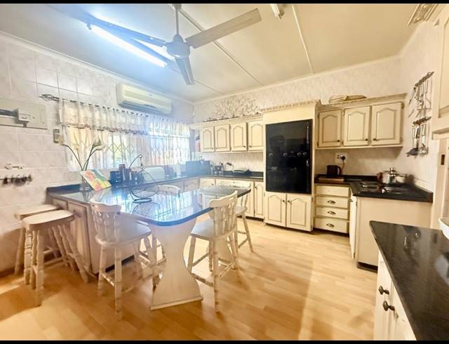 4 BEDROOM HOUSE FOR SALE IN VANDERBIJLPARK CE 5